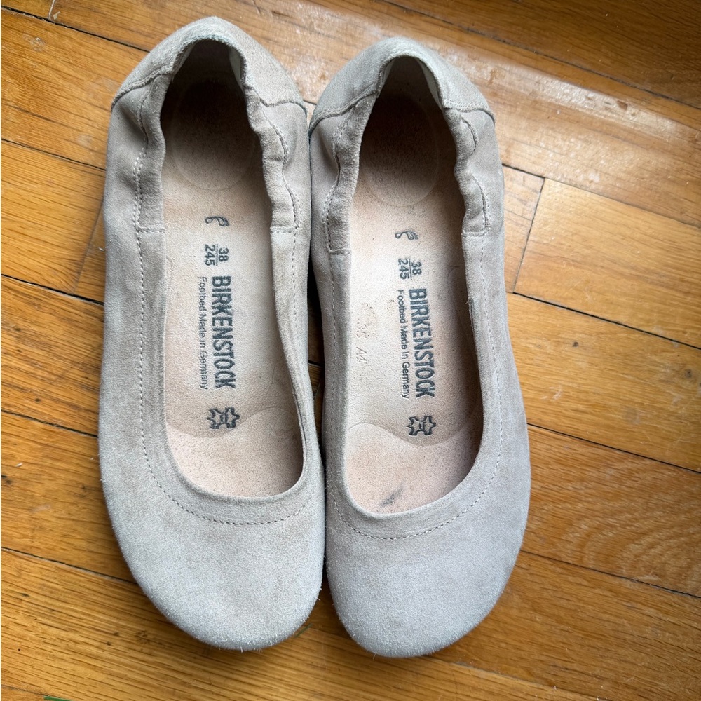 Birkenstock sz38 Tan Suede Flats